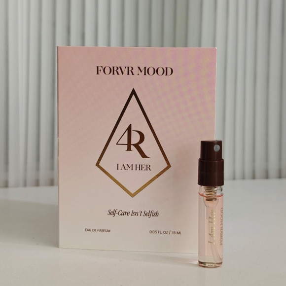 New Forvr Mood "I Am Her" EDP Sample Spray 0.05 oz/1.5 ml - Picture 1 of 2